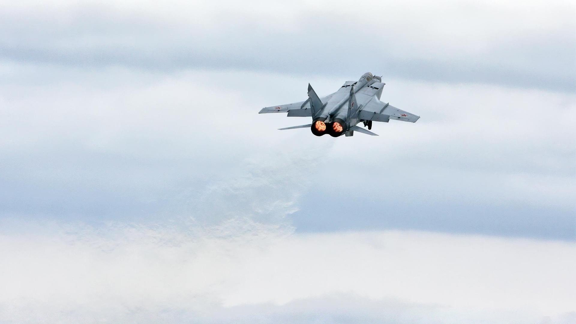 北京鸭加强突破能力打破对方严密防守,北京鸭怎么吃法