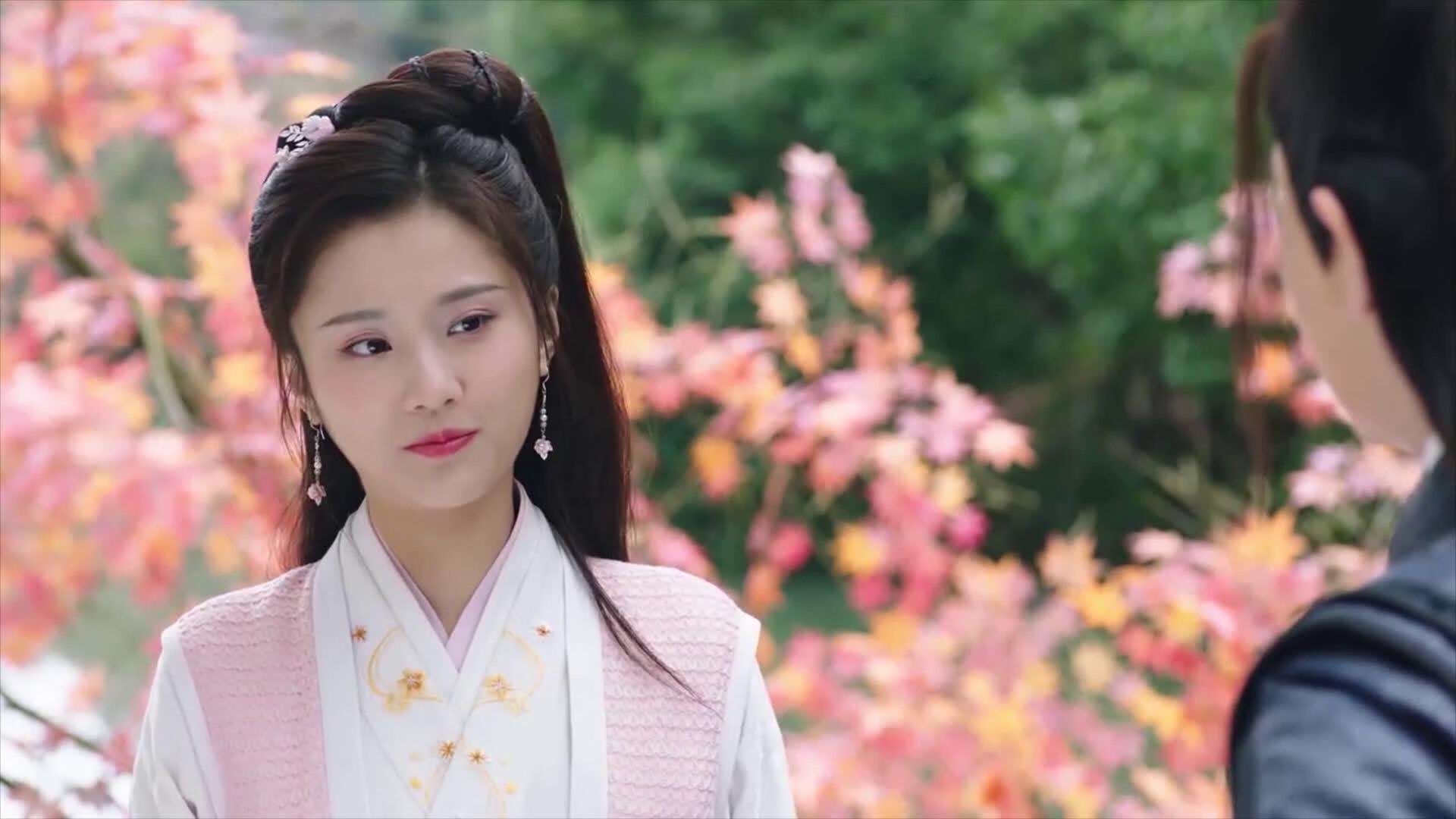 球队防守策略交流会举行，各国教练分享心得，防守型球队